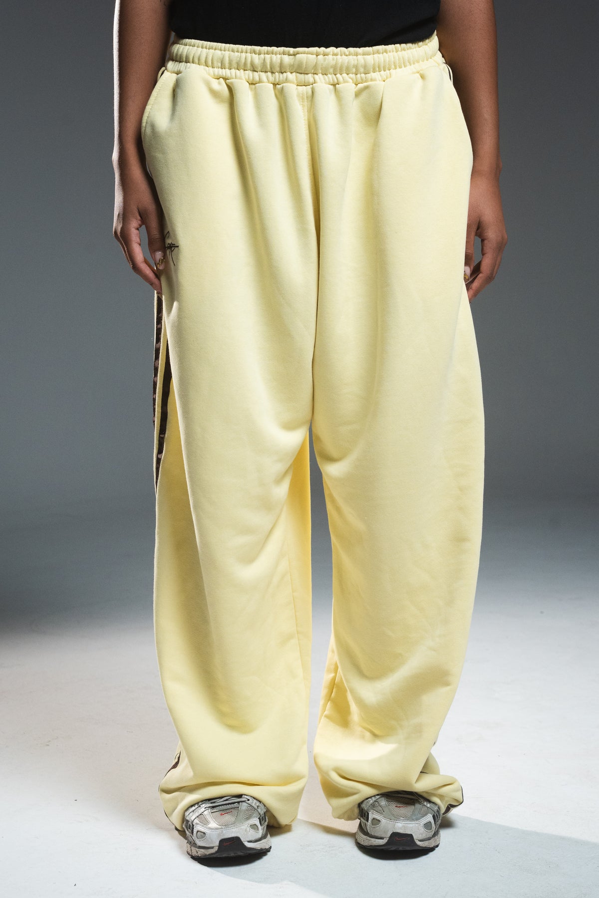 BUTTER YELLOW