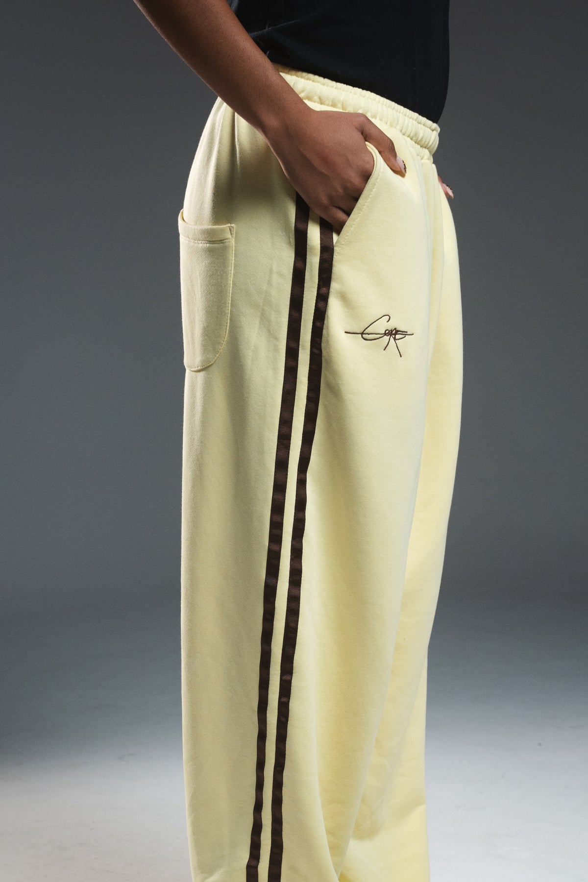 BUTTER YELLOW
